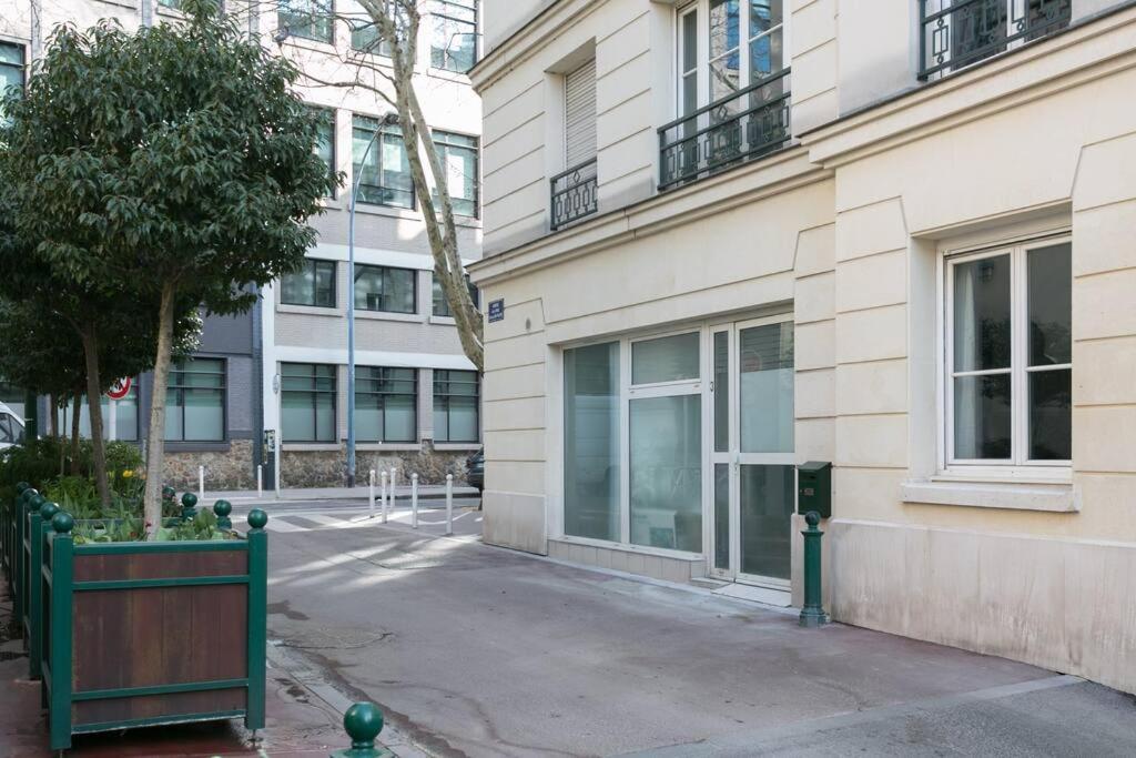 Rose, Appartement Confortable Proche Metro Montrouge Exterior photo